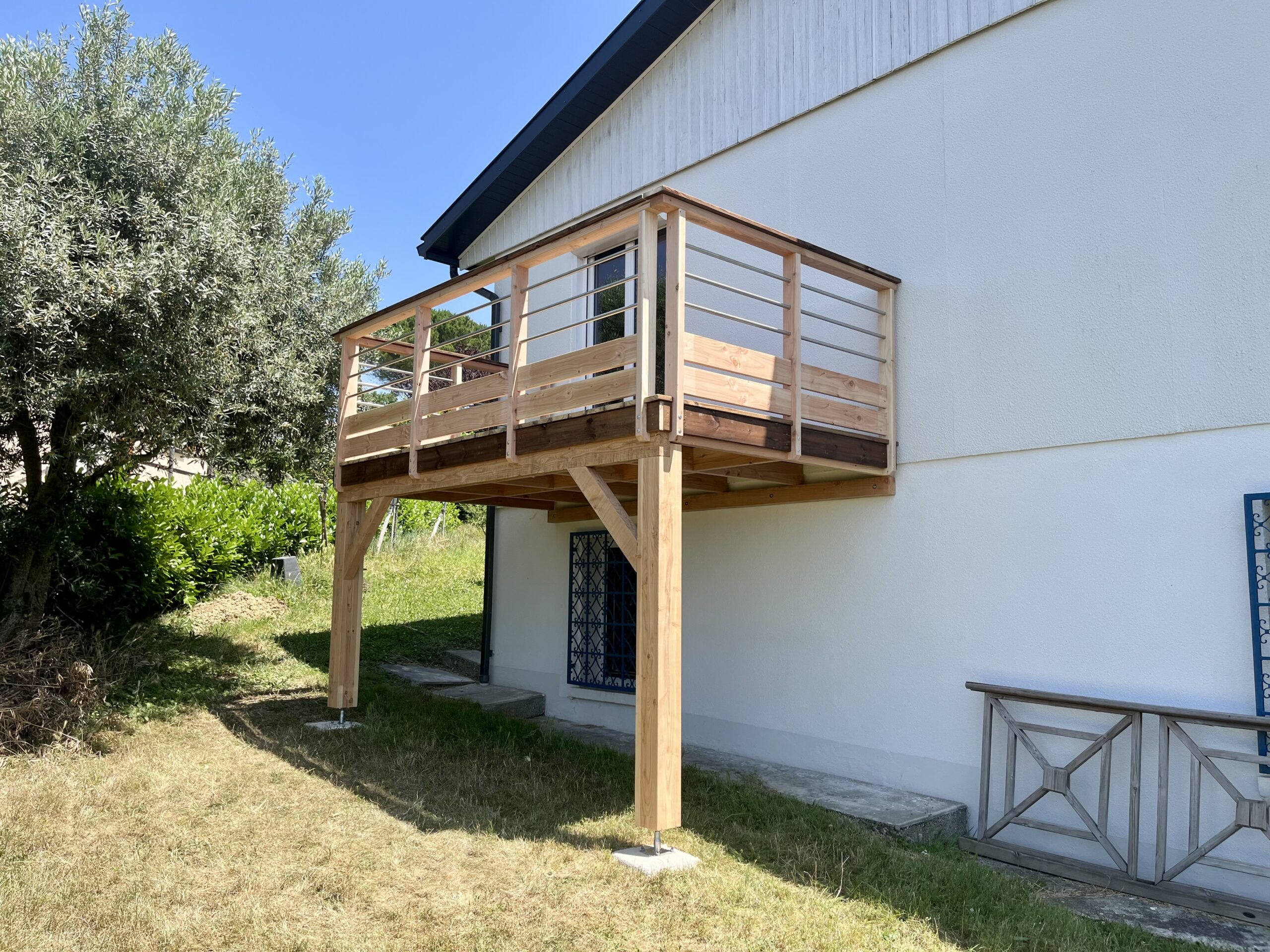 Terrasse sur pilotis Pin
